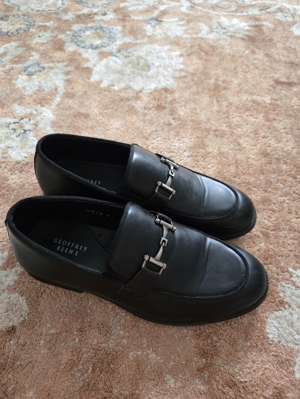 Geoffrey Beene Black Leather Slip-On Loafers with Metal Bit